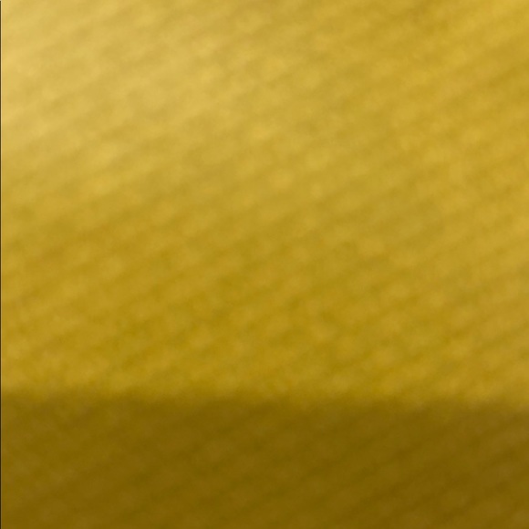 Meet your Posher, Mandi - Picture 1 of 1